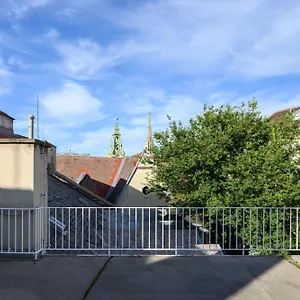 Palais Palffy Suits Vídeň